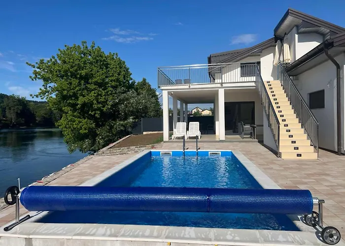 شقة Na Uni Sarac *