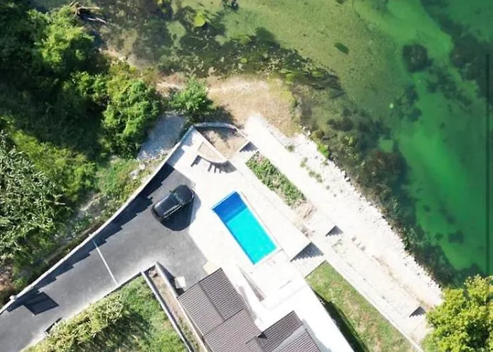 Na Uni Sarac * Otave